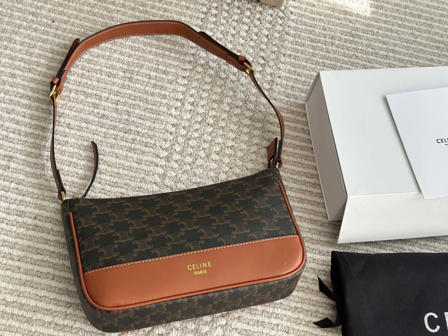 [Celine] マージャン アンダーアームバッグ - 折り畳みボックス付き | セリーヌ レディースバッグ｜本日限定特価｜新品未使用