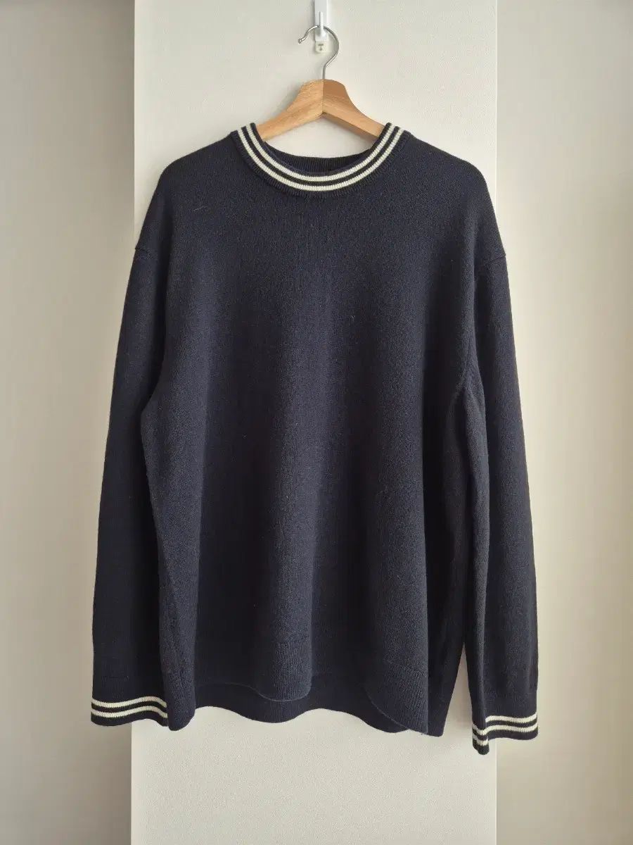 ARKET ネイビー クルーネック ニット