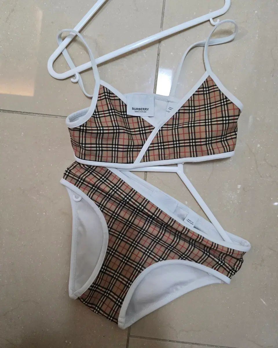 バーバリー 水着 8y