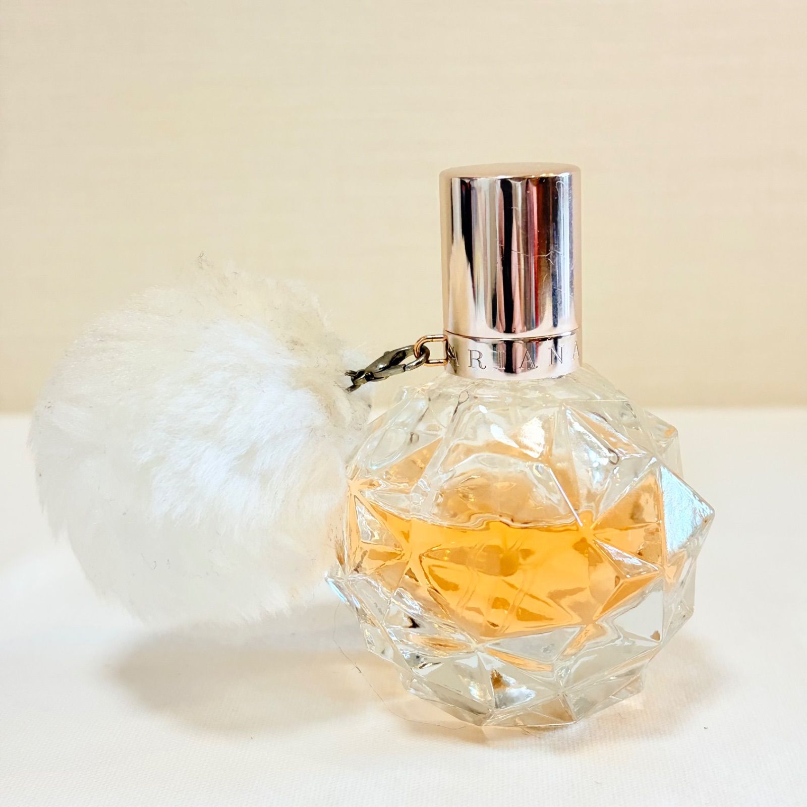 ARI by Ariana Grande eau de parfum アリ バイ アリアナグランデ
