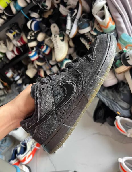ナイキ Dunk UNDEFEATED x スニーカー