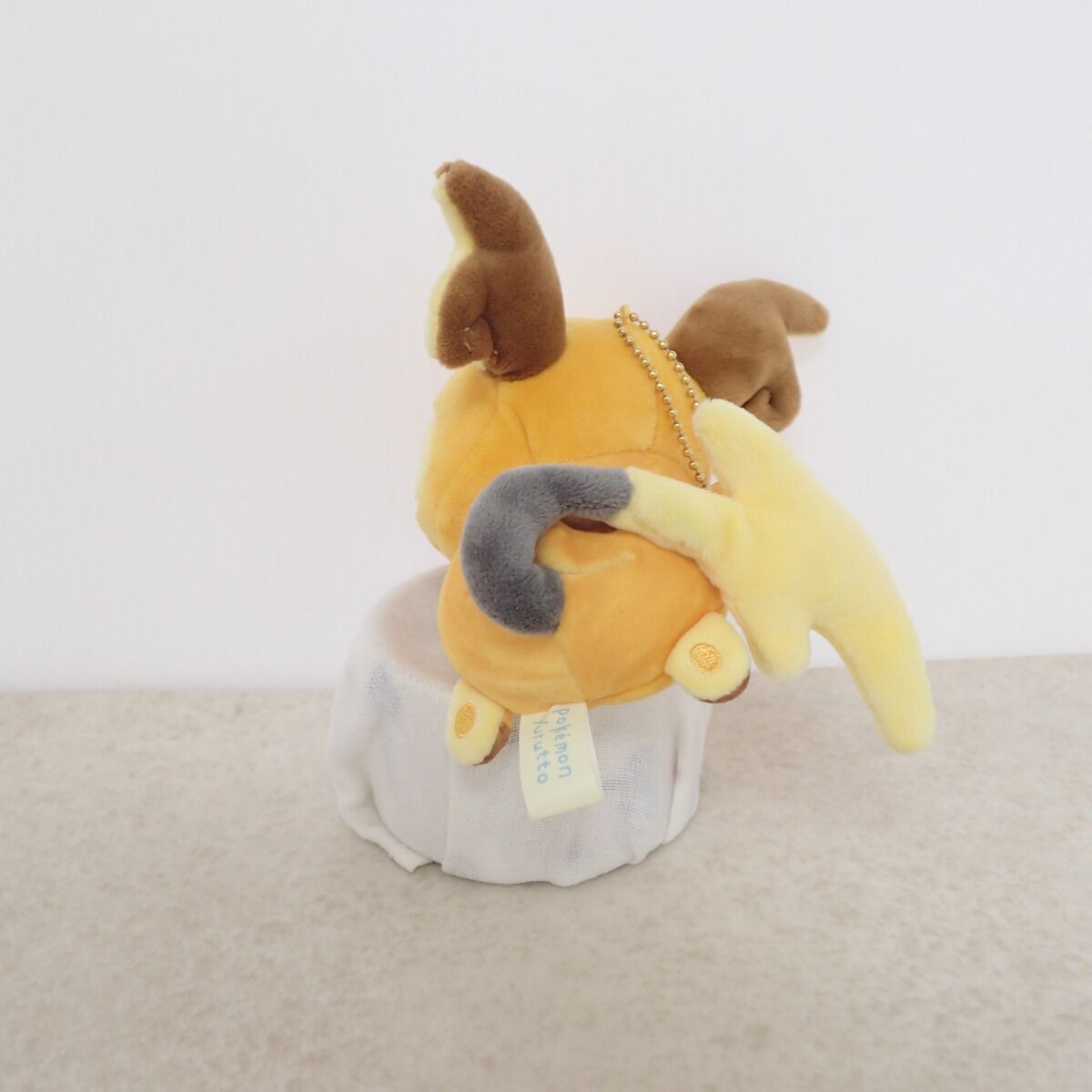 ポケモンセンター マスコット Pokemon Yurutto 寝そべりライチュウ 紙 