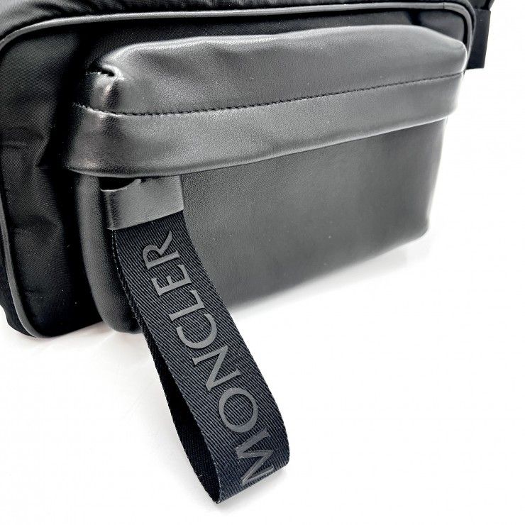 MONCLER（モンクレール）MARSUPIO GIFT ボディバッグ ウエストバッグ