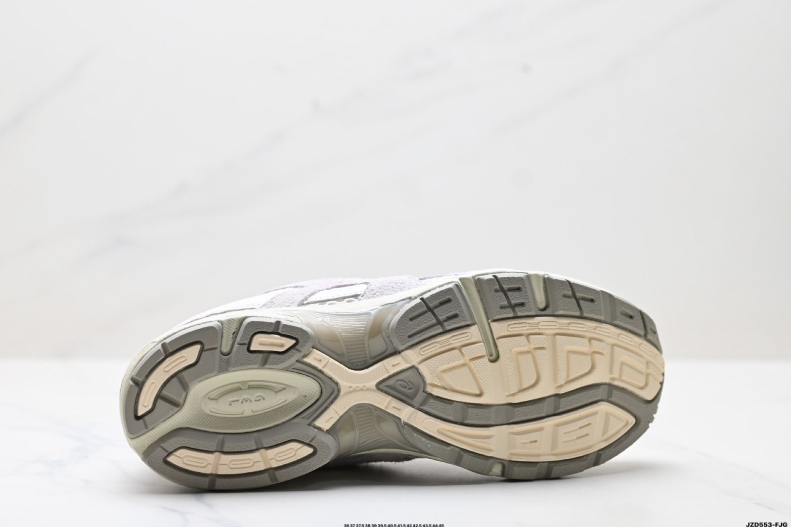 【今日特価】ASICS アシックス GEL-1130 男女兼用新製品ランニングシューズ レトロデザインでクッション性と通気性に優れたスポーツカジュアルシューズ！