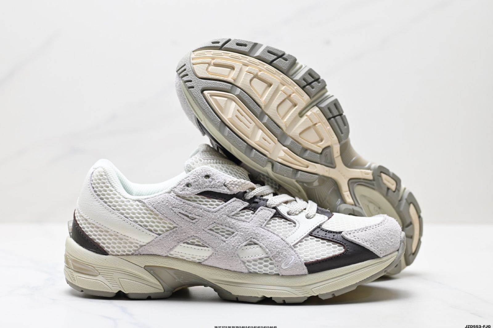 【今日特価】ASICS アシックス GEL-1130 男女兼用新製品ランニングシューズ レトロデザインでクッション性と通気性に優れたスポーツカジュアルシューズ！