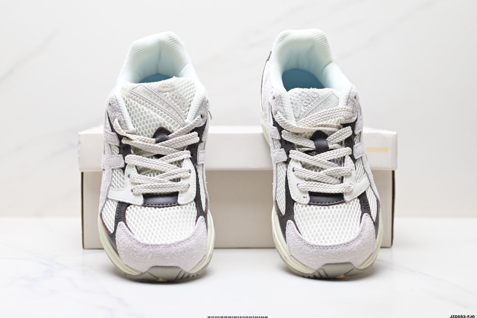 【今日特価】ASICS アシックス GEL-1130 男女兼用新製品ランニングシューズ レトロデザインでクッション性と通気性に優れたスポーツカジュアルシューズ！