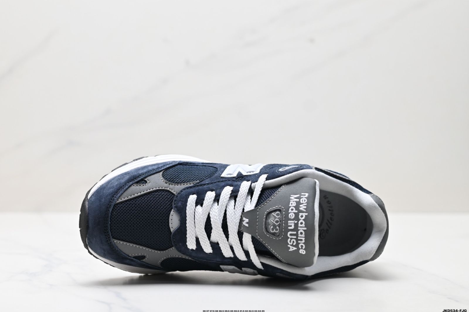 【今日特価】ニューバランス New Balance NB メイドイン USA の MR993 シリーズ アメリカンメイド血統のクラシックなレトロ スポーツレジャー 万能なダディーランニングシューズ。