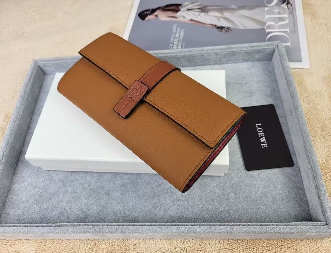 新品未使用 LOEWE財布[本日特価|新品未使用品]