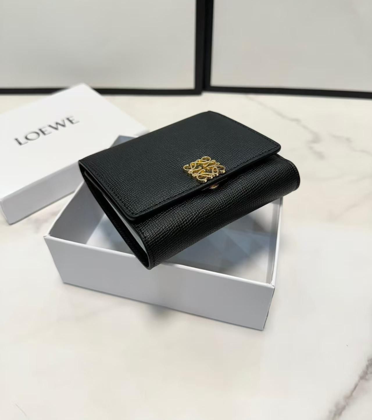 新品未使用 LOEWE財布[本日特価|新品未使用品]
