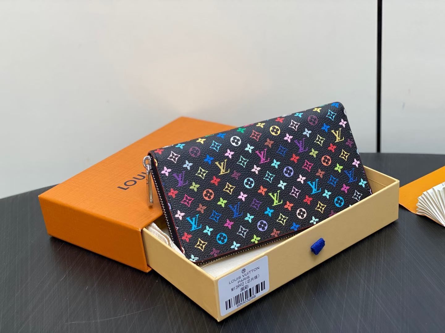 【本日限定特価】ルイヴィトン LV ジッピー ラウンドファスナーウォレット モノグラムLDプリント 19.5×10.5×2.5cm [本日特価|新品未使用品]