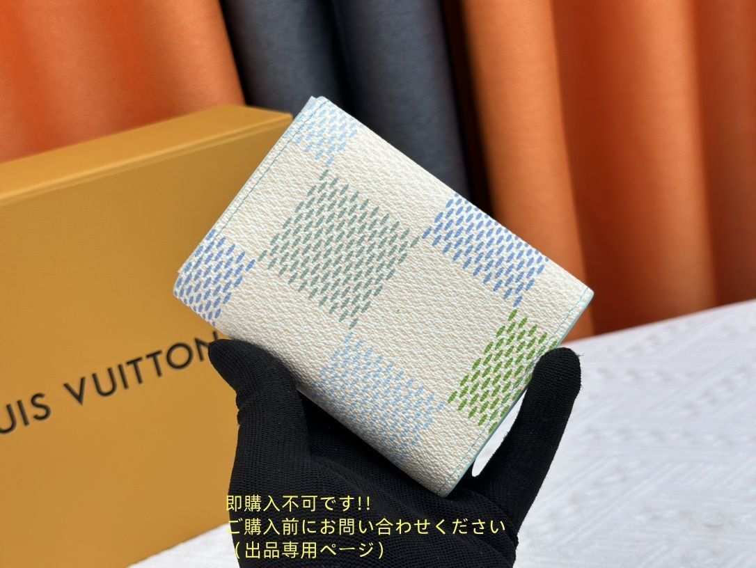 新品に近い・新型 LOUIS VUITTON 折り財布 ルイヴィトン 折り財布 小銭入れ 新品に近い・新型 LOUIS VUITTON 折り財布 ルイヴィトン 折り財布 小銭入れ