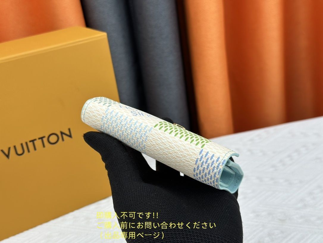 新品に近い・新型 LOUIS VUITTON 折り財布 ルイヴィトン 折り財布 小銭入れ 新品に近い・新型 LOUIS VUITTON 折り財布 ルイヴィトン 折り財布 小銭入れ
