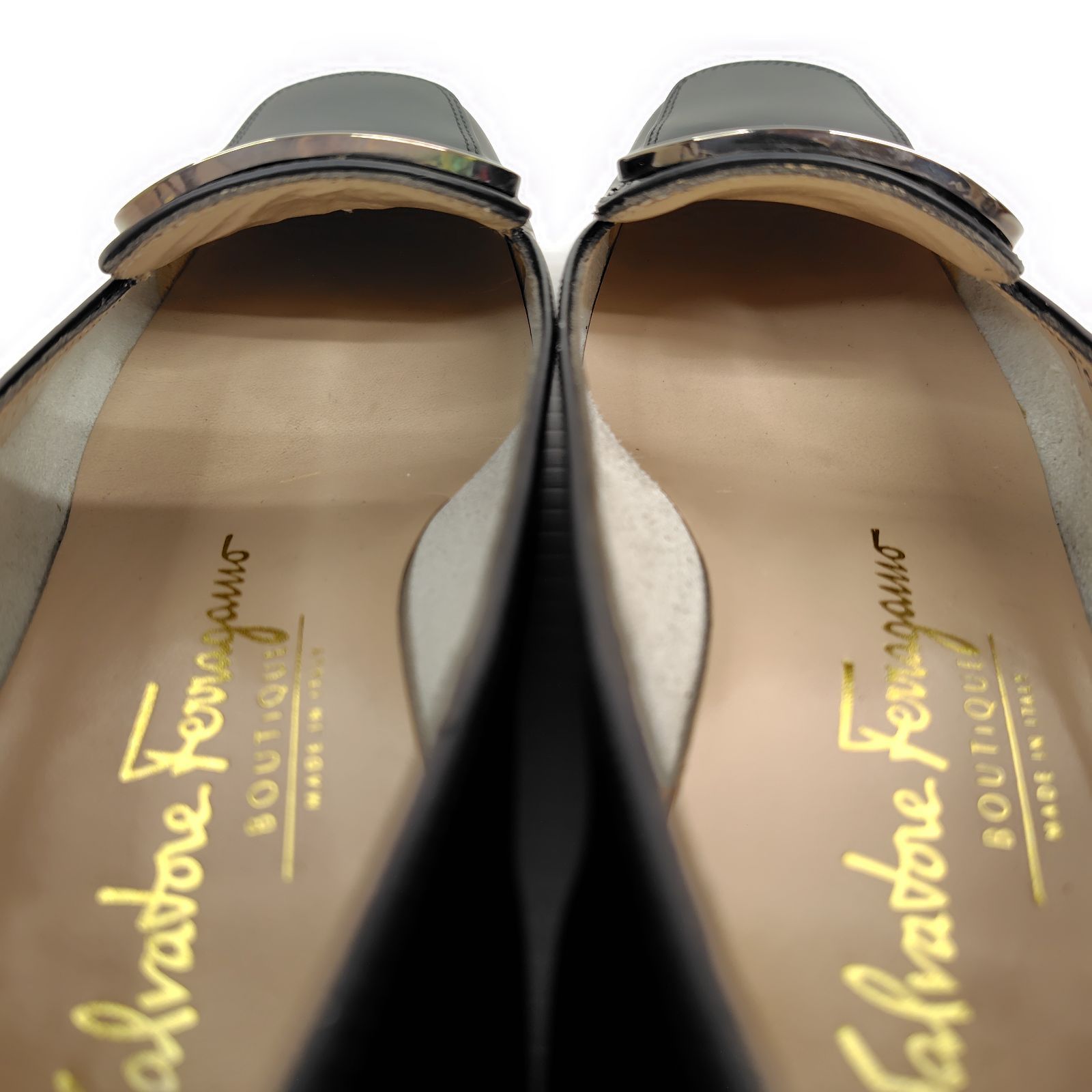 ★使用感少なめ美品★Salvatore Ferragamo フェラガモ ローファー 4.5C マット パンプス プレート ★使用感少なめ美品★Salvatore Ferragamo フェラガモ ローファー 4.5C マット パンプス プレート