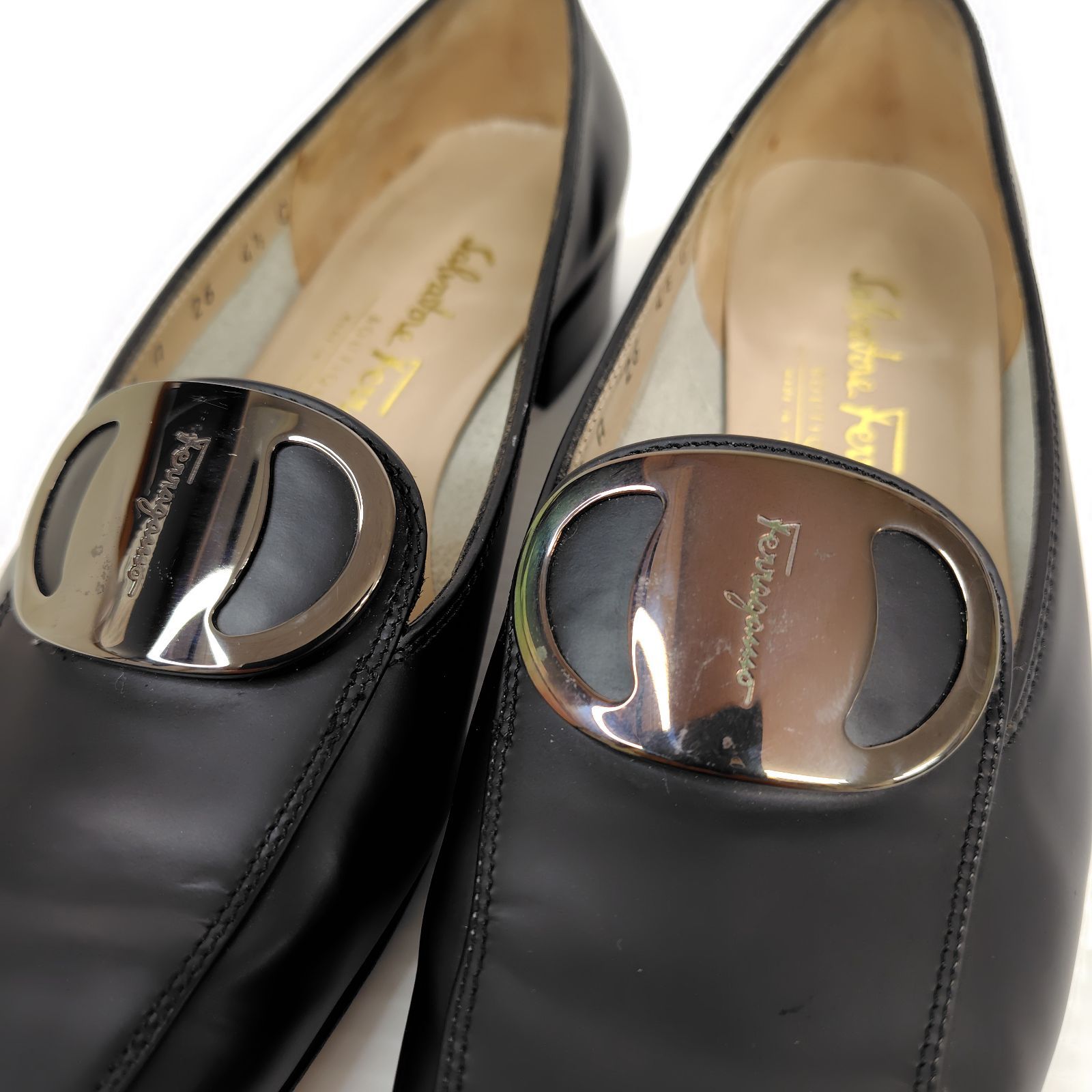 ★使用感少なめ美品★Salvatore Ferragamo フェラガモ ローファー 4.5C マット パンプス プレート ★使用感少なめ美品★Salvatore Ferragamo フェラガモ ローファー 4.5C マット パンプス プレート