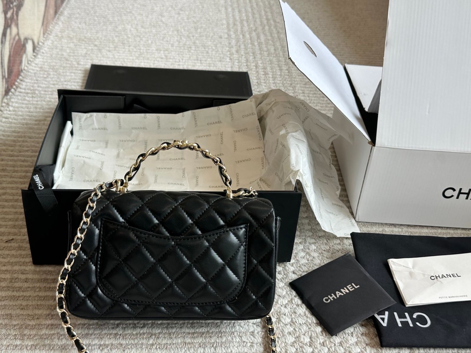 【今日特価】Chanel 23K CF Leather Chain Handle Bag | シャネル 23K CF レザーチェーンハンドルバッグ 20×12cm-WTO輸入2