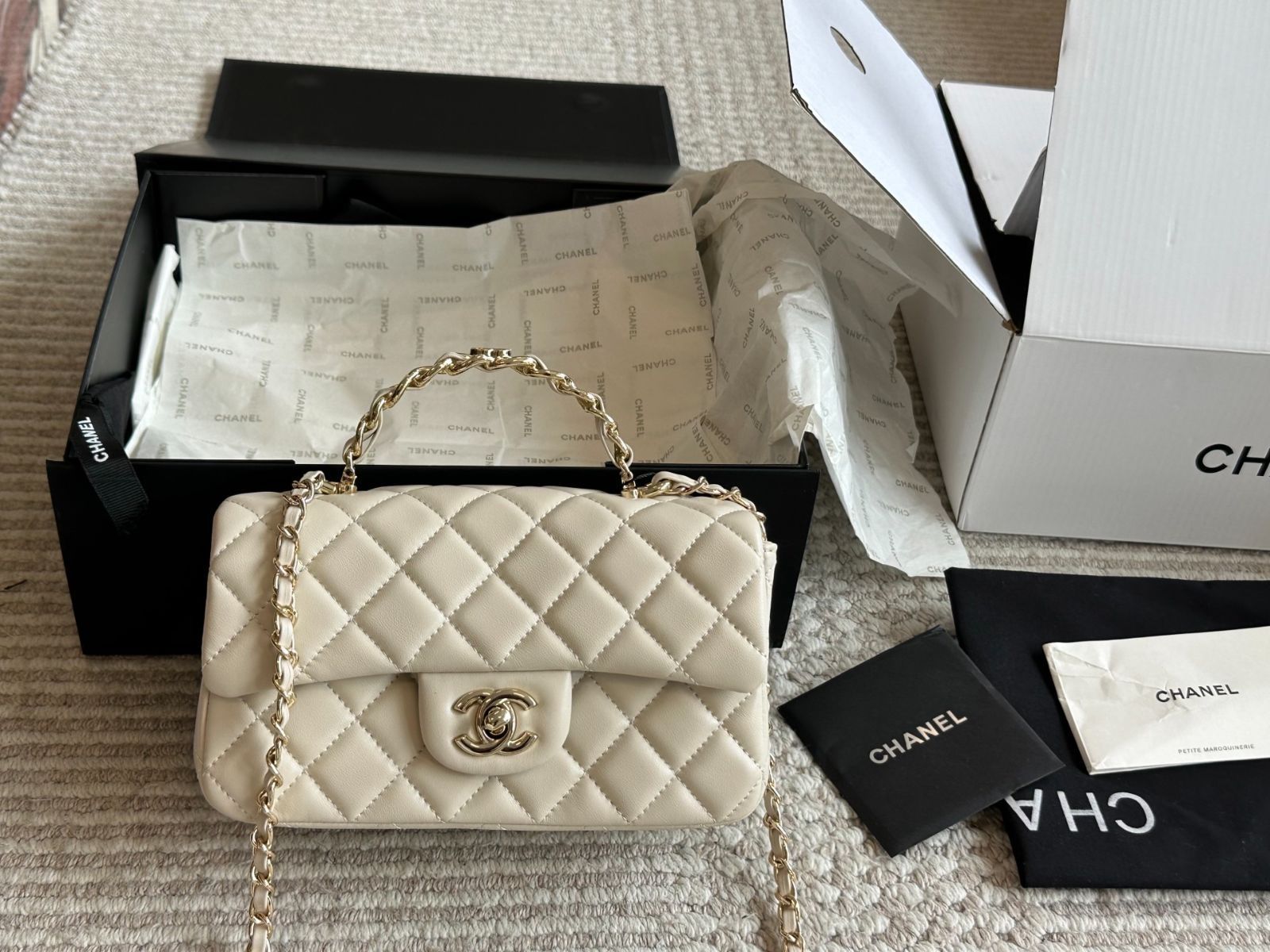 【今日特価】Chanel 23K CF Leather Chain Handle Bag | シャネル 23K CF レザーチェーンハンドルバッグ 20×12cm-WTO輸入2