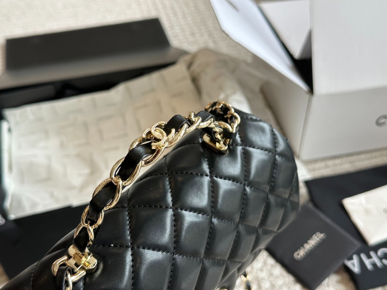 【今日特価】Chanel 23K CF Leather Chain Handle Bag | シャネル 23K CF レザーチェーンハンドルバッグ 20×12cm-WTO輸入2