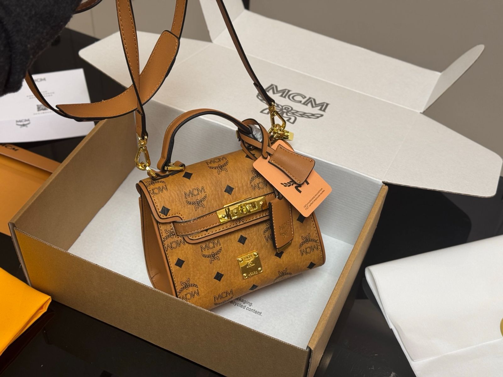 【今日特価】MCM Kelly Bag・エムシーエム ケリー バッグ-WTO輸入3 【今日特価】MCM Kelly Bag・エムシーエム ケリー バッグ-WTO輸入3