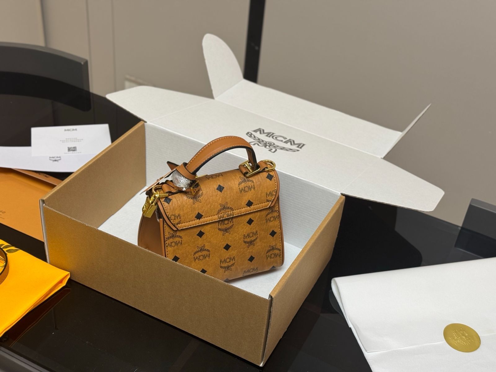 【今日特価】MCM Kelly Bag・エムシーエム ケリー バッグ-WTO輸入3 【今日特価】MCM Kelly Bag・エムシーエム ケリー バッグ-WTO輸入3