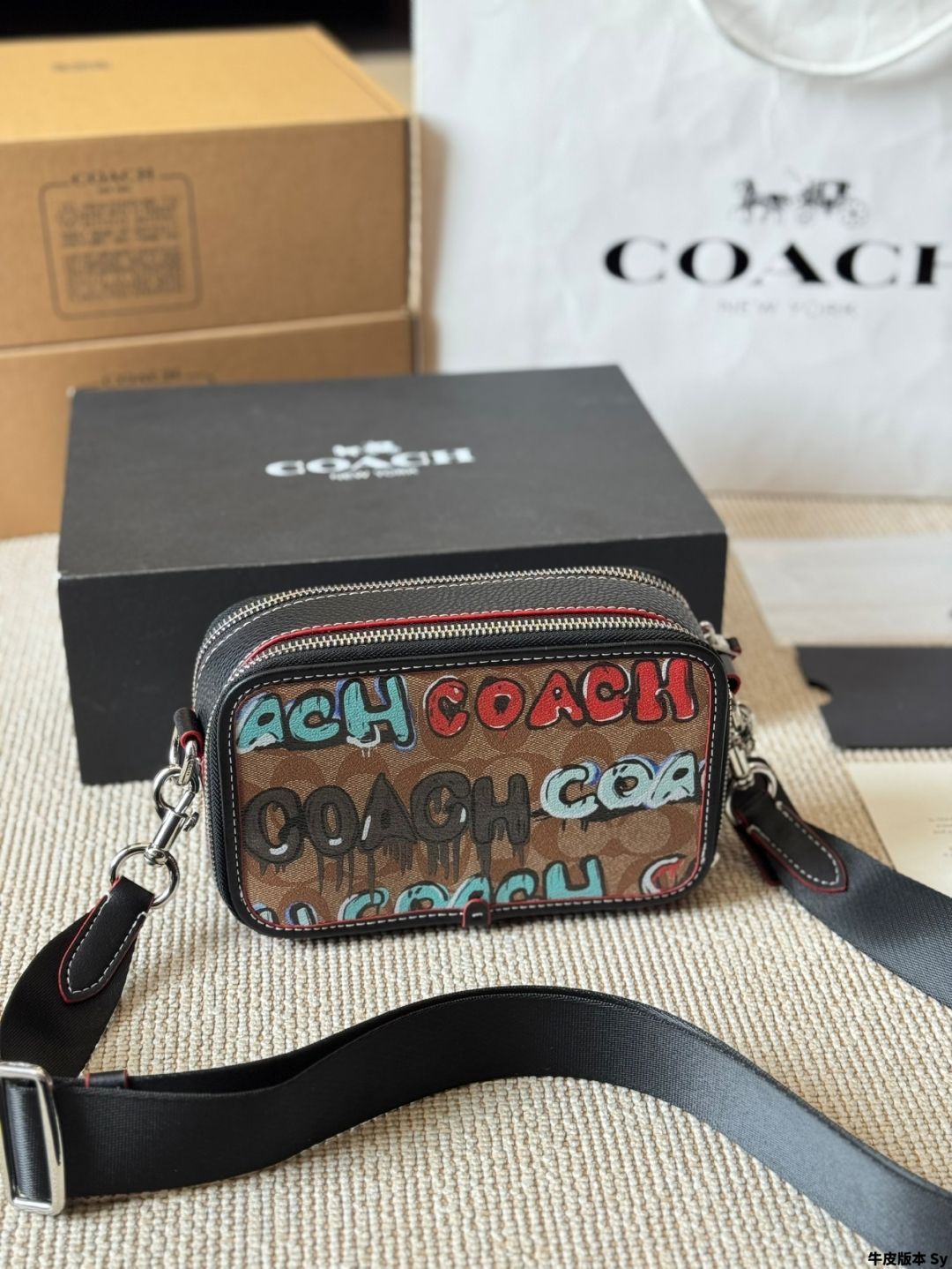 【今日特価】Coach Wyatt Men's Compact Camera Bag コーチ ワイアット メンズ コンパクト カメラバッグ-WTO輸入1 【今日特価】Coach Wyatt Men's Compact Camera Bag コーチ ワイアット メンズ コンパクト カメラバッグ-WTO輸入1