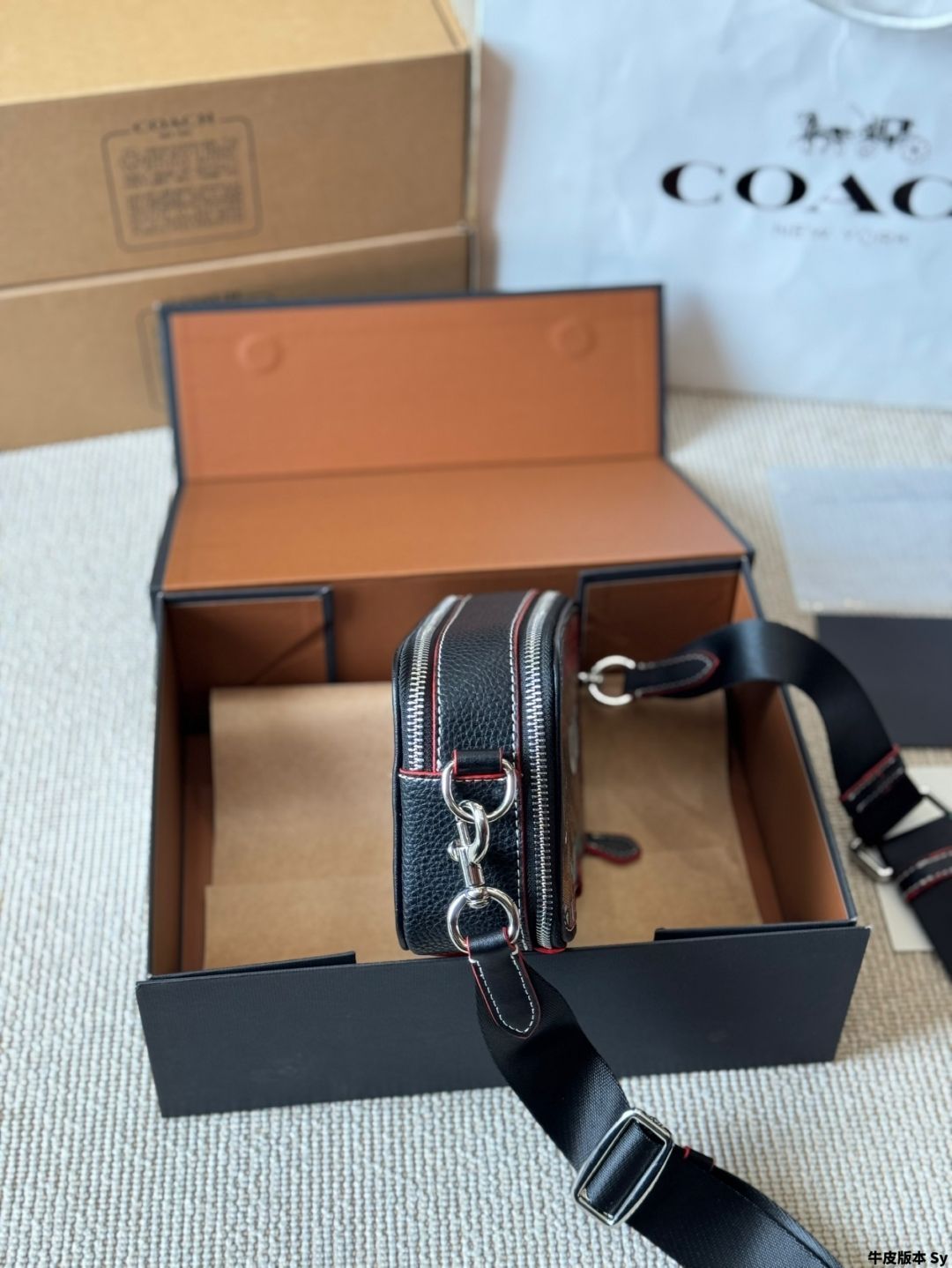 【今日特価】Coach Wyatt Men's Compact Camera Bag コーチ ワイアット メンズ コンパクト カメラバッグ-WTO輸入1 【今日特価】Coach Wyatt Men's Compact Camera Bag コーチ ワイアット メンズ コンパクト カメラバッグ-WTO輸入1