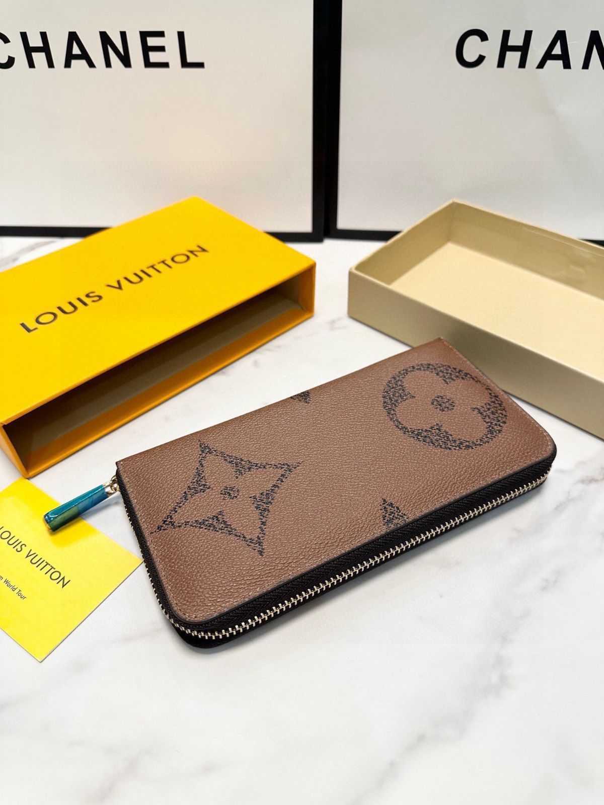 【Louis Vuitton】今日特価！黒色 19x10cm 単ジッパーハンドポーチ 送料無料 限定在庫のお得な価格です！-WT0輸入