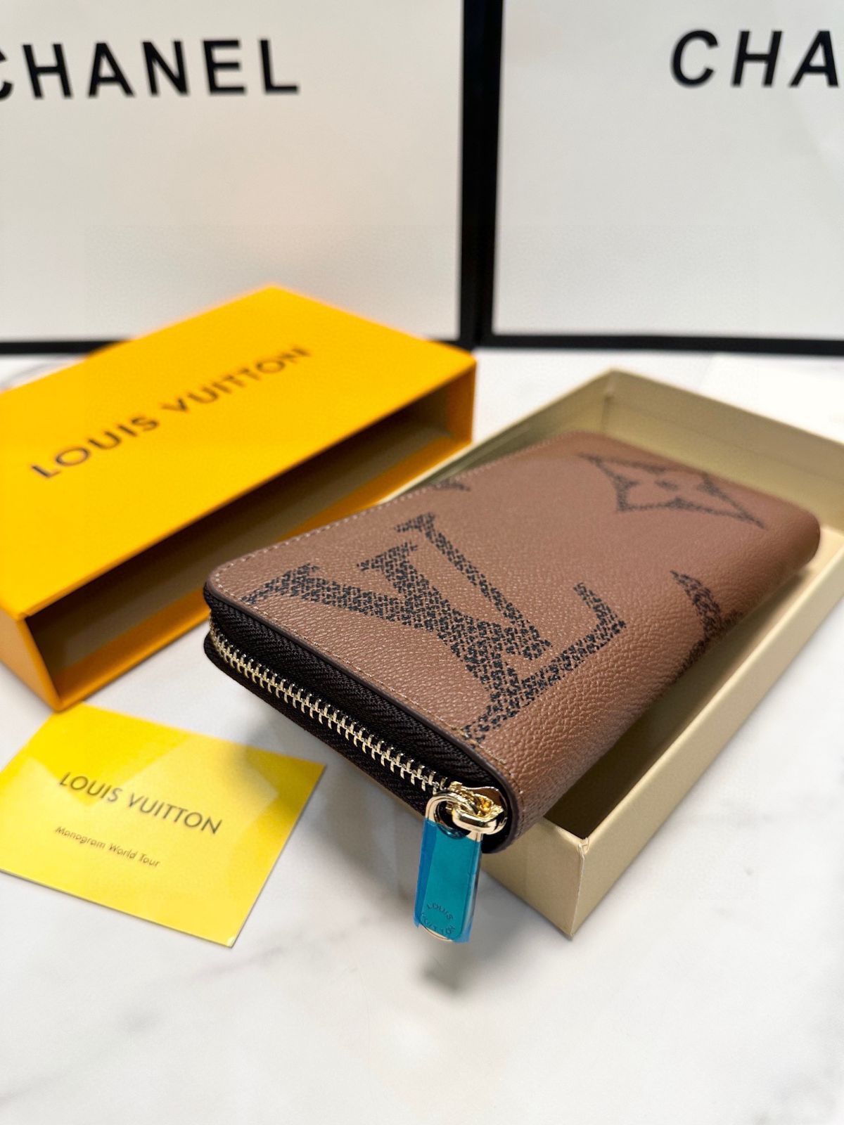 【Louis Vuitton】今日特価！黒色 19x10cm 単ジッパーハンドポーチ 送料無料 限定在庫のお得な価格です！-WT0輸入