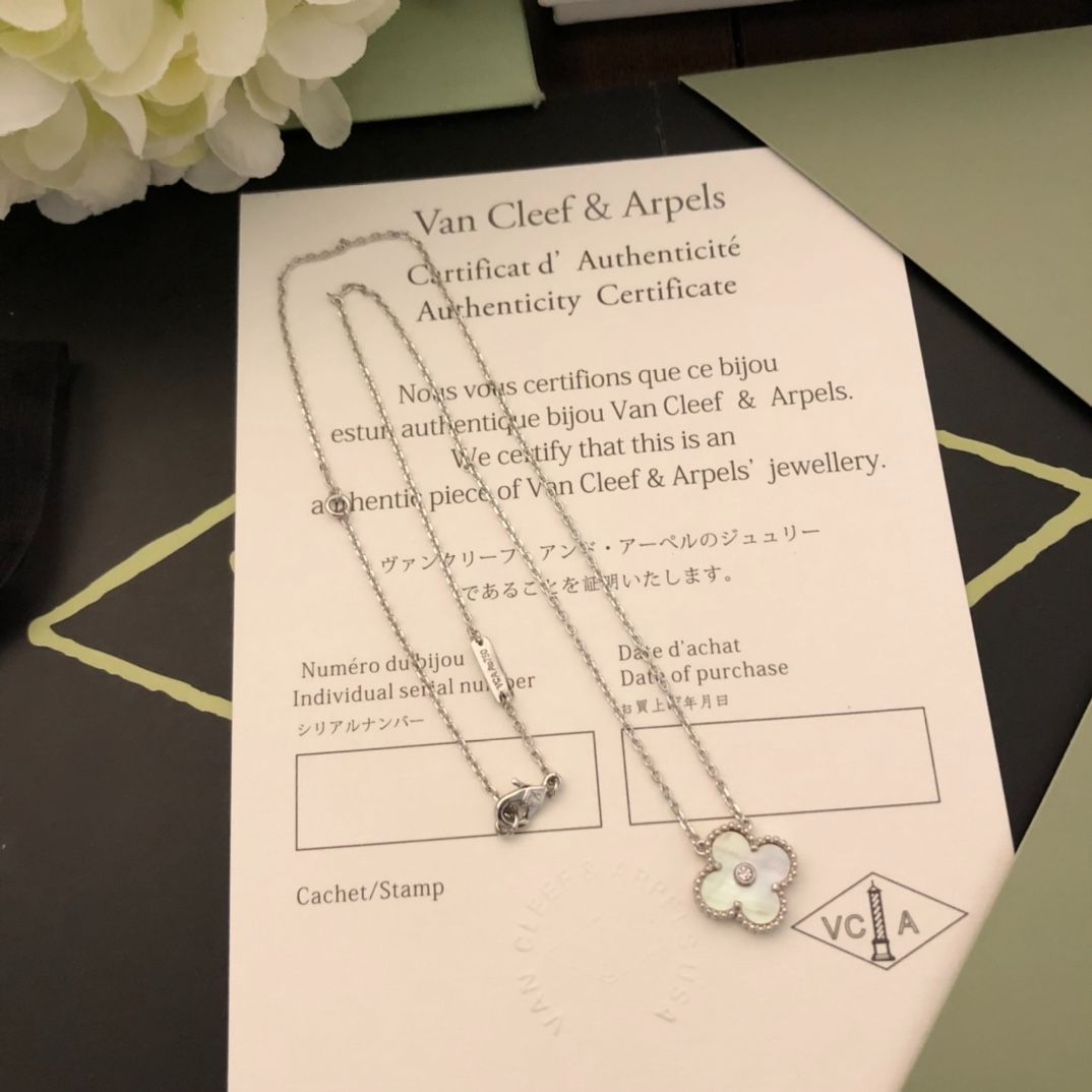 ?Van Cleef&Arpels ヴァン クリーフ&アーペル ダイヤモンド付きホワイト マザー オブ パール ネックレス|本日限定特価|新品未使用-WTO輸入1 ?Van Cleef&Arpels ヴァン クリーフ&アーペル ダイヤモンド付きホワイト マザー オブ パール ネックレス|本日限定特価|新品未使用-WTO輸入1
