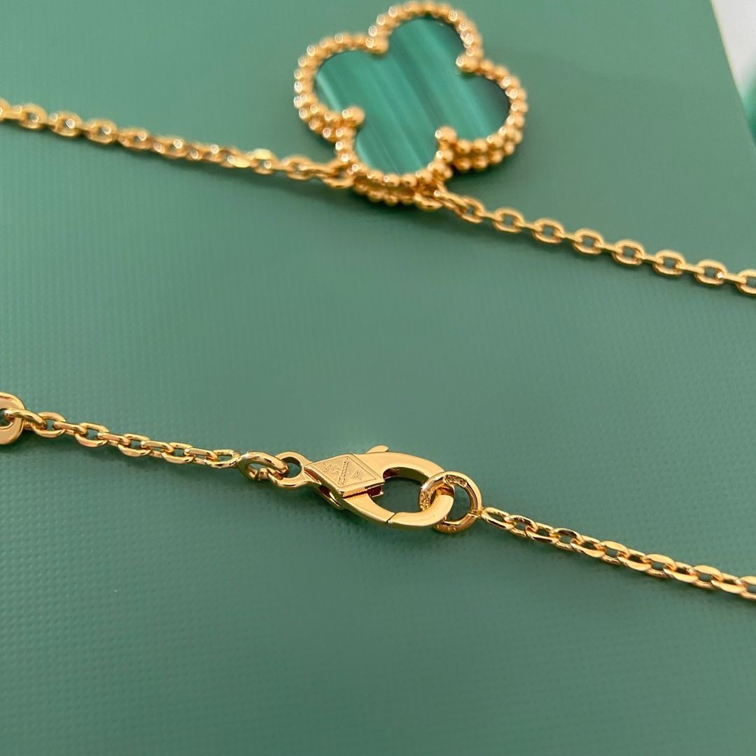 ヴィンテージ アルハンブラ ペンダント、マラカイト、ヴァン クリーフ&アーペル Van Cleef & Arpels VCARO9VA00|本日限定特価|新品未使用 ヴィンテージ アルハンブラ ペンダント、マラカイト、ヴァン クリーフ&アーペル Van Cleef & Arpels VCARO9VA00|本日限定特価|新品未使用