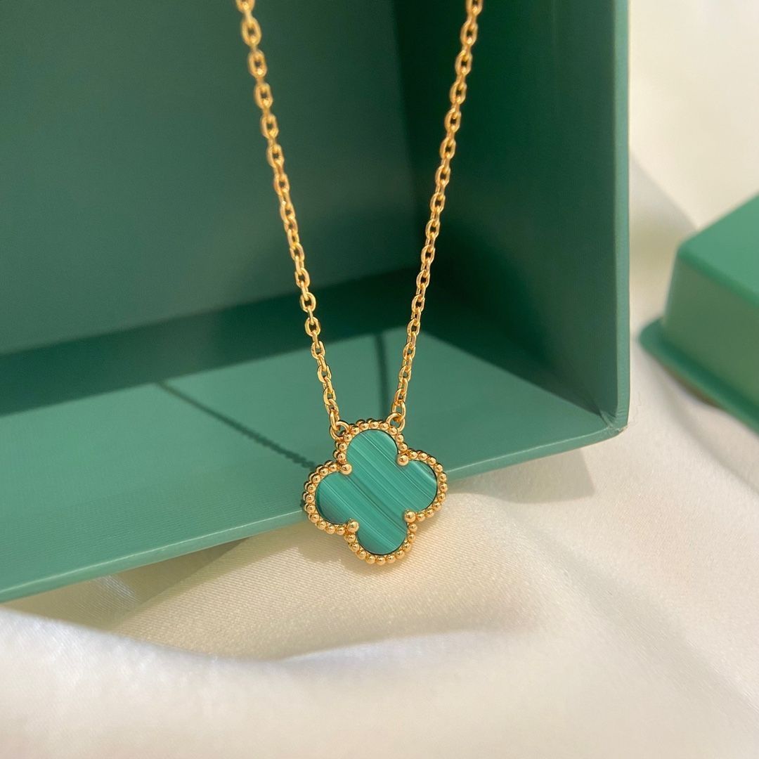 ヴィンテージ アルハンブラ ペンダント、マラカイト、ヴァン クリーフ&アーペル Van Cleef & Arpels VCARO9VA00|本日限定特価|新品未使用 ヴィンテージ アルハンブラ ペンダント、マラカイト、ヴァン クリーフ&アーペル Van Cleef & Arpels VCARO9VA00|本日限定特価|新品未使用