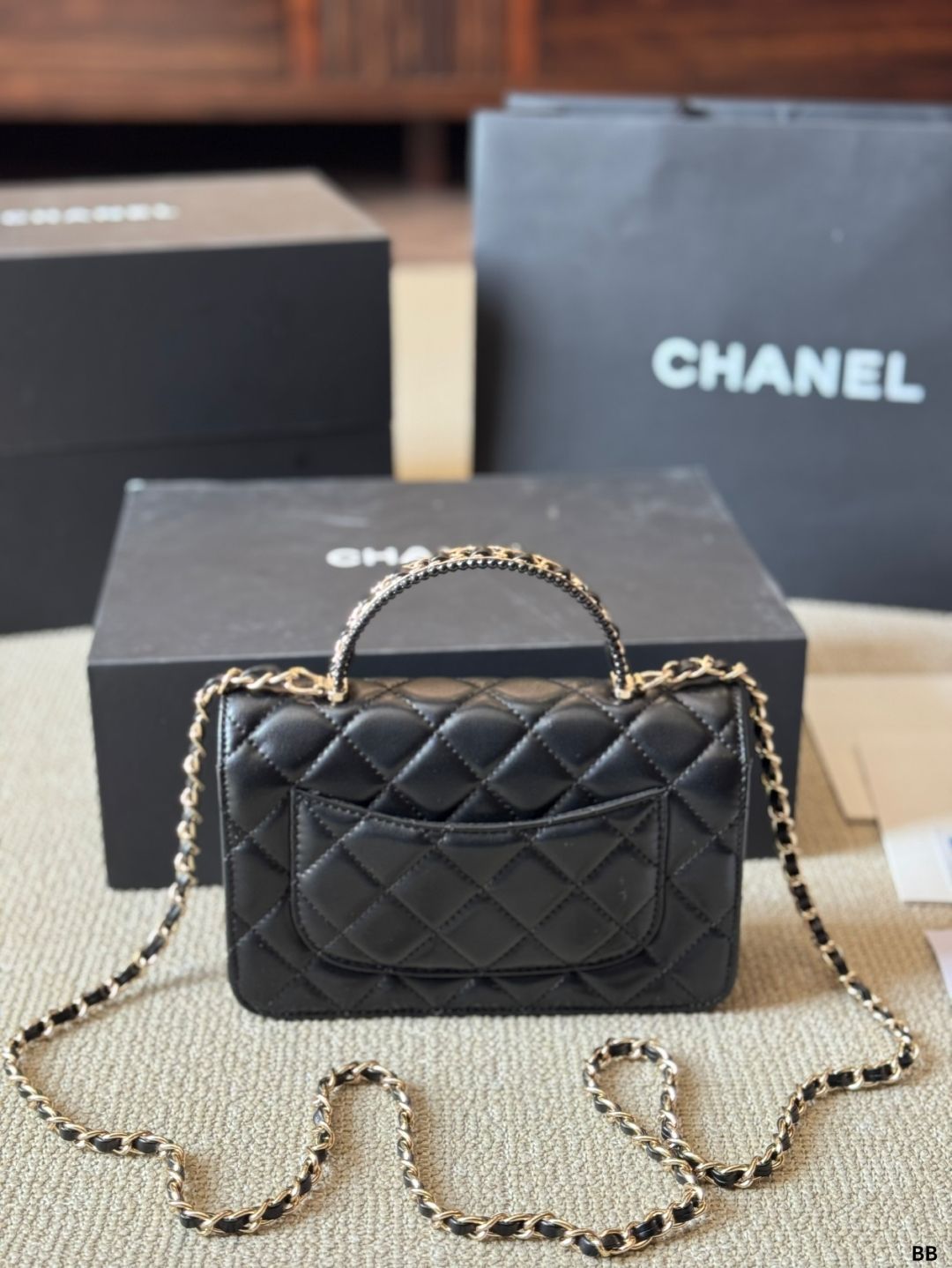 【今日特価】Chanel 23P WOC チェーンバッグ ローズゴールド-WTO輸入1