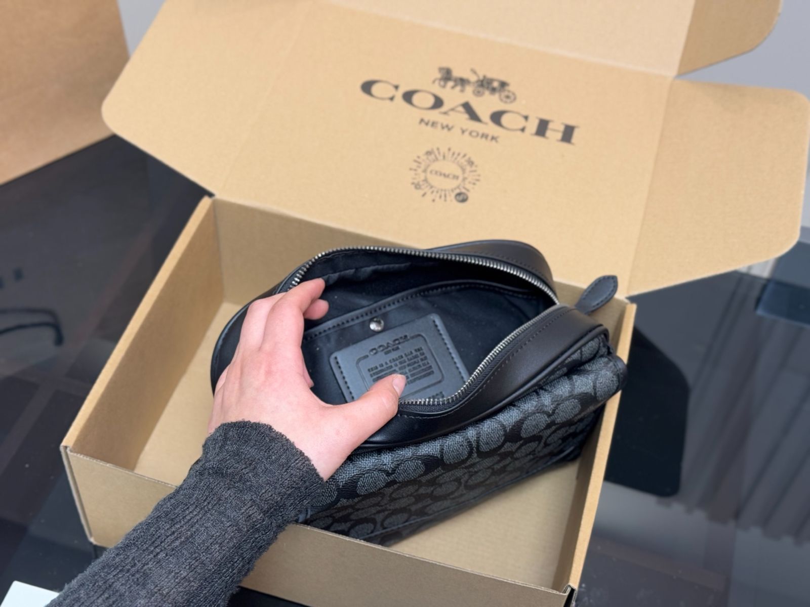【今日特価】COACH メンズ ポストマンバッグ-WTO輸入1