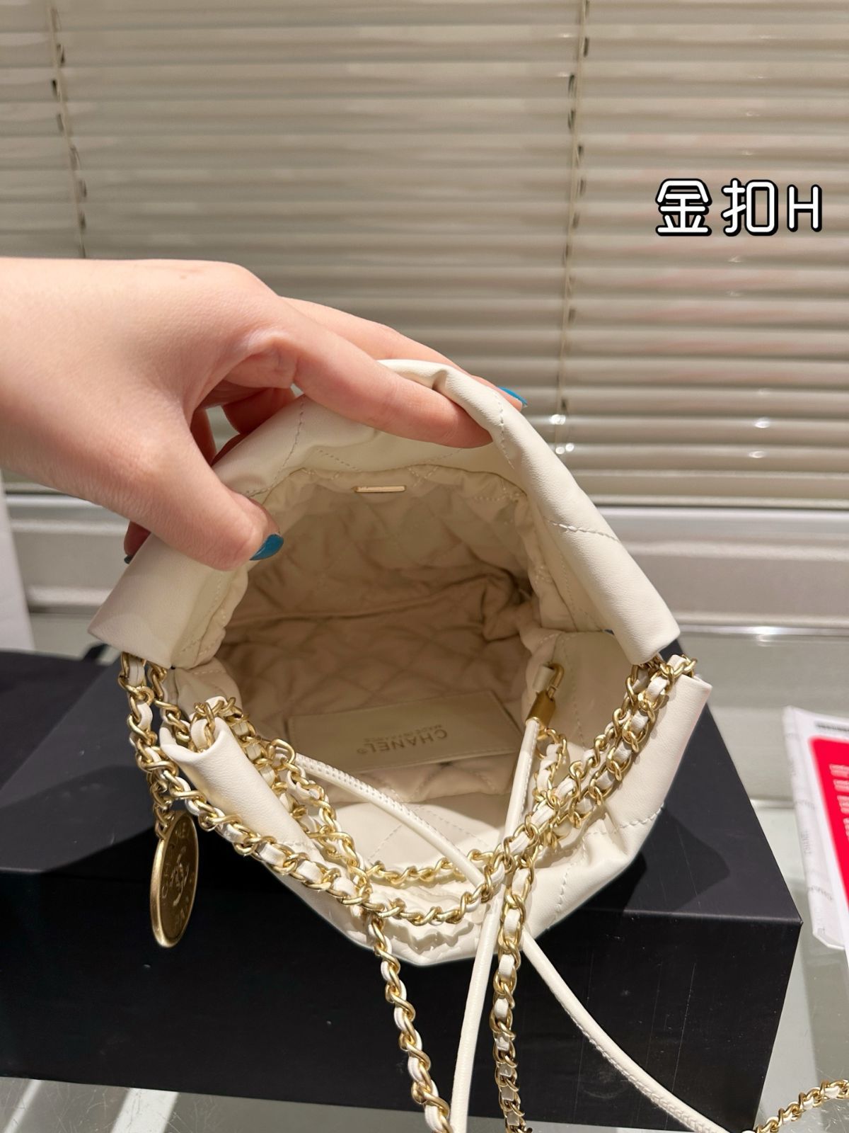 【今日特価】CHANEL 24A M?tiers d'Art 22 Bag ヴィンテージリトリコ-WTO輸入1
