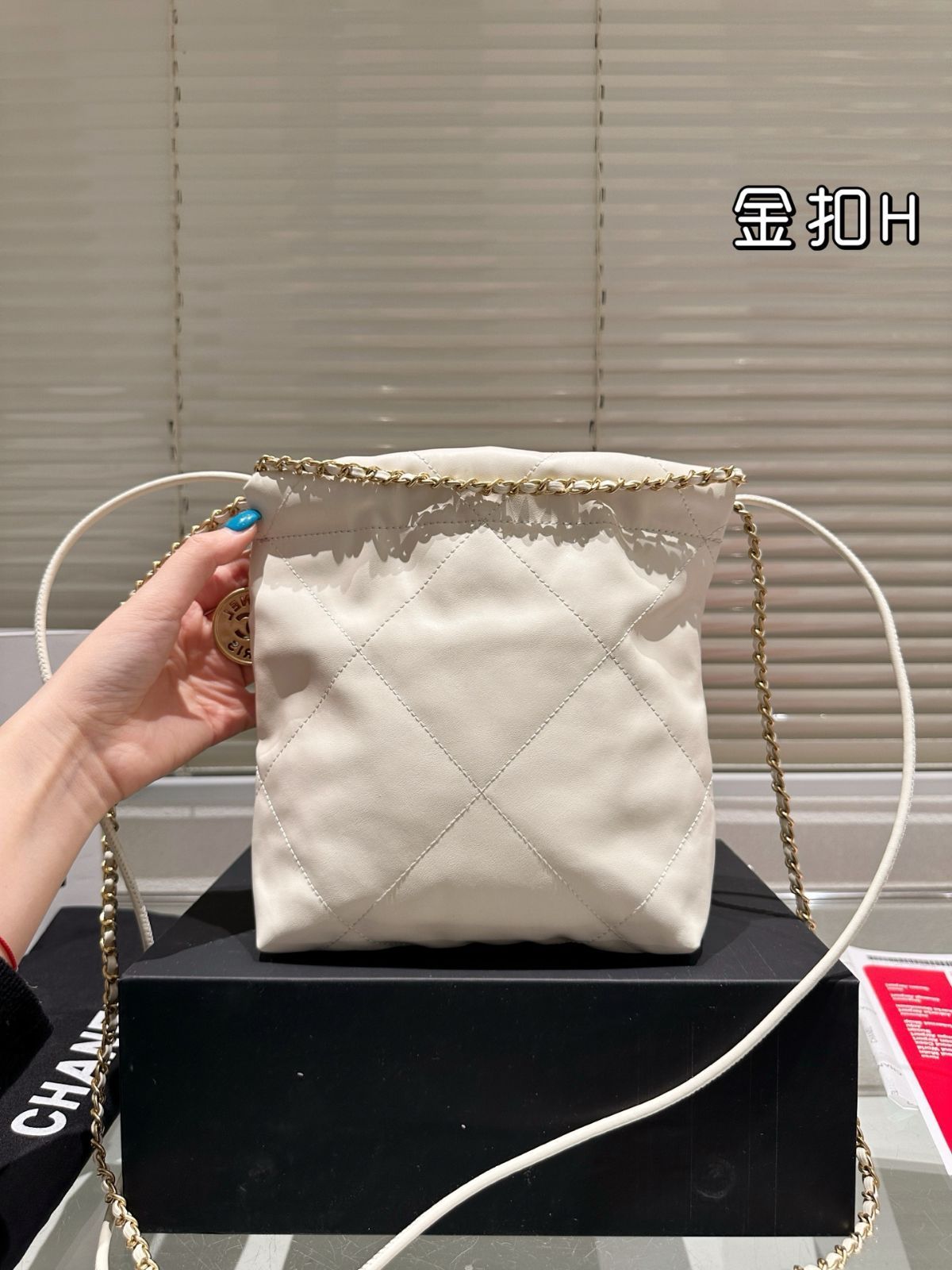 【今日特価】CHANEL 24A M?tiers d'Art 22 Bag ヴィンテージリトリコ-WTO輸入1