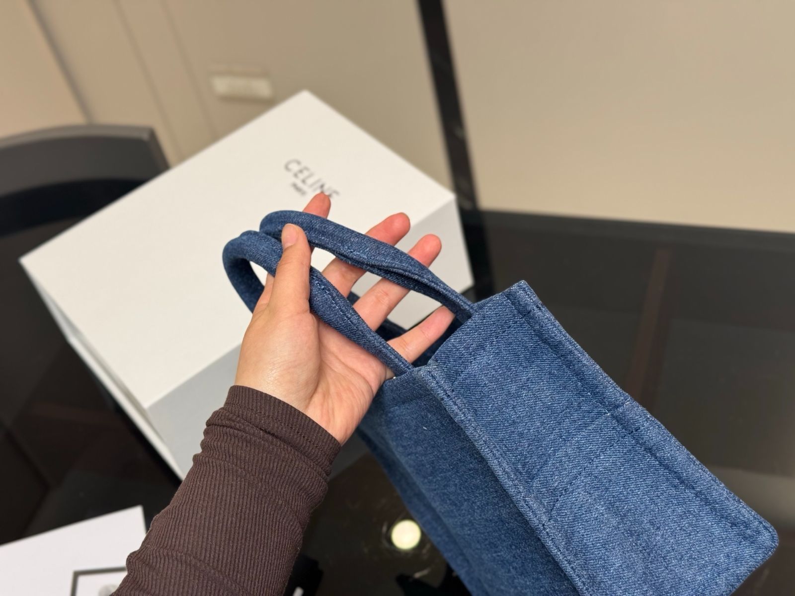 【今日特価】Celine Triomphe Tote 2024 New Design セリーヌ トートバッグ-WTO輸入1 【今日特価】Celine Triomphe Tote 2024 New Design セリーヌ トートバッグ-WTO輸入1