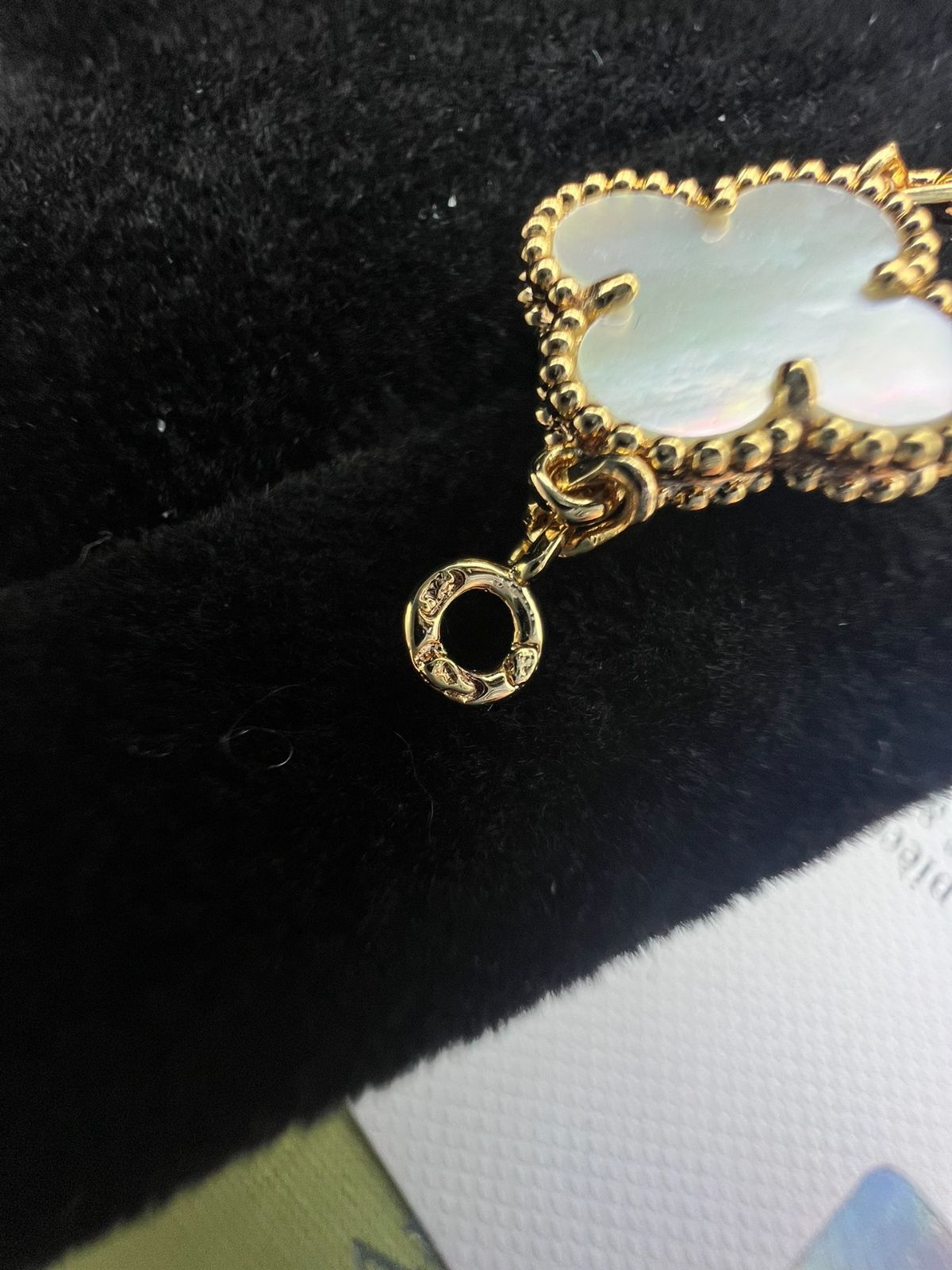 [Van Cleef & Arpels] ヴァン クリーフ＆アーペル ダイヤモンド付き四つ葉のクローバー ホワイト マザー オブ パール ブレスレット｜本日限定特価｜新品未使用