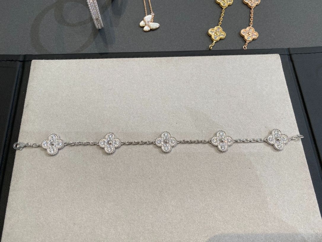 ヴァン クリーフ&アーペル ヴィンテージ アルハンブラ ブレスレット、5モチーフ 、Van Cleef & Arpels VCARA41500 ｜本日限定特価｜新品未使用-WTO輸入1