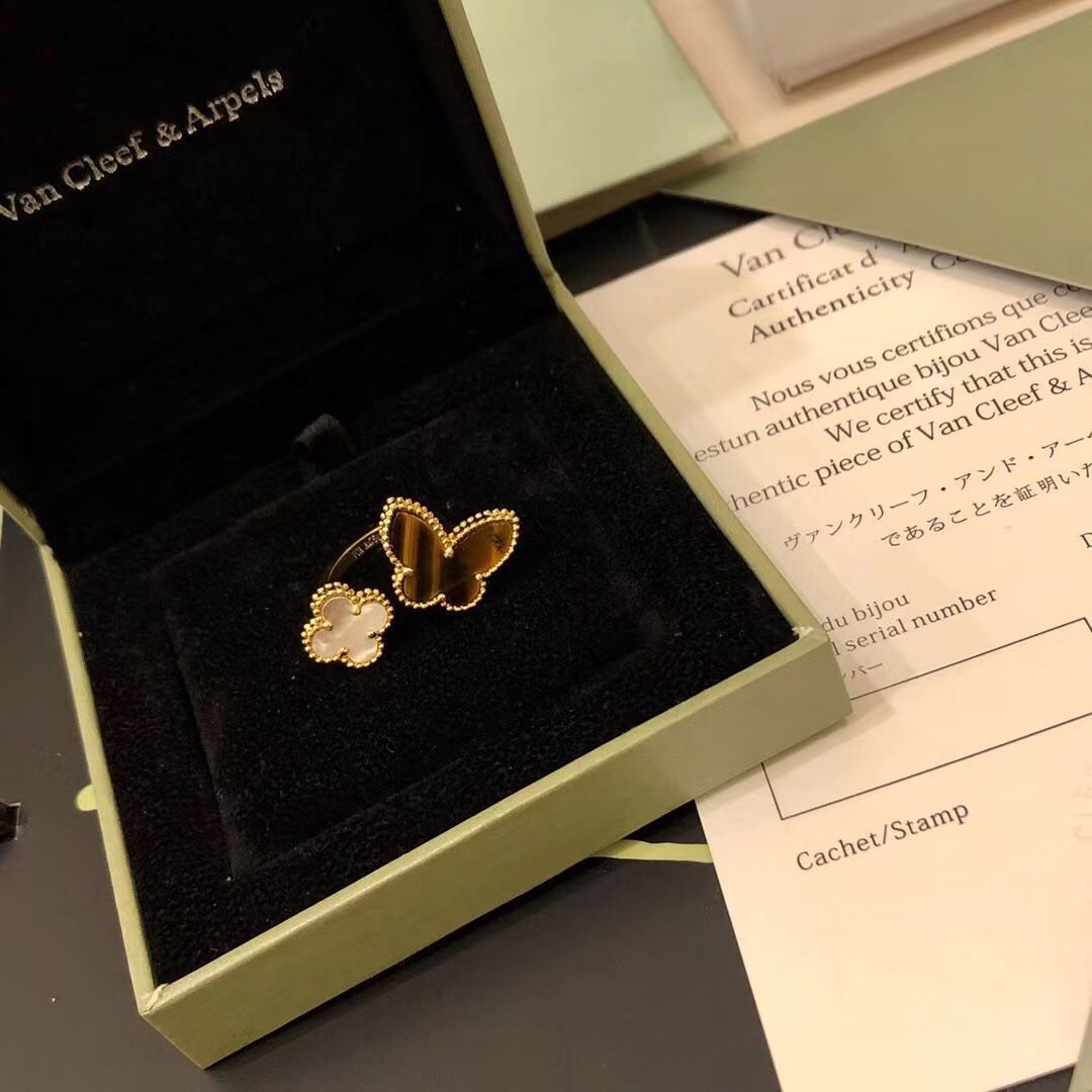 Van Cleef & Arpels ヴァン クリーフ&アーペル タイガーアイ 四つ葉 & ホワイト ヒョウモン バタフライ オープン リング|本日限定特価|新品未使用-WTO輸入1 Van Cleef & Arpels ヴァン クリーフ&アーペル タイガーアイ 四つ葉 & ホワイト ヒョウモン バタフライ オープン リング|本日限定特価|新品未使用-WTO輸入1
