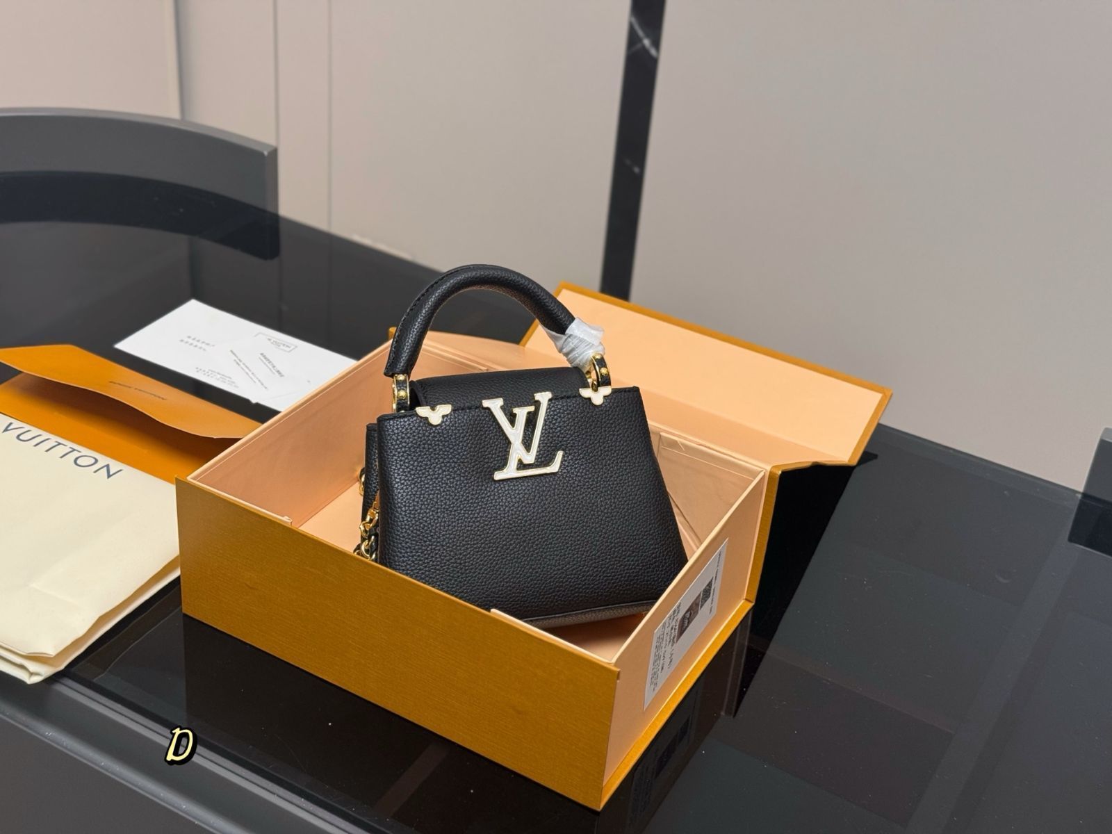 【今日特価】LV Capucines Mini Bag ルイ・ヴィトン カプシーヌ ミニ-WTO輸入2