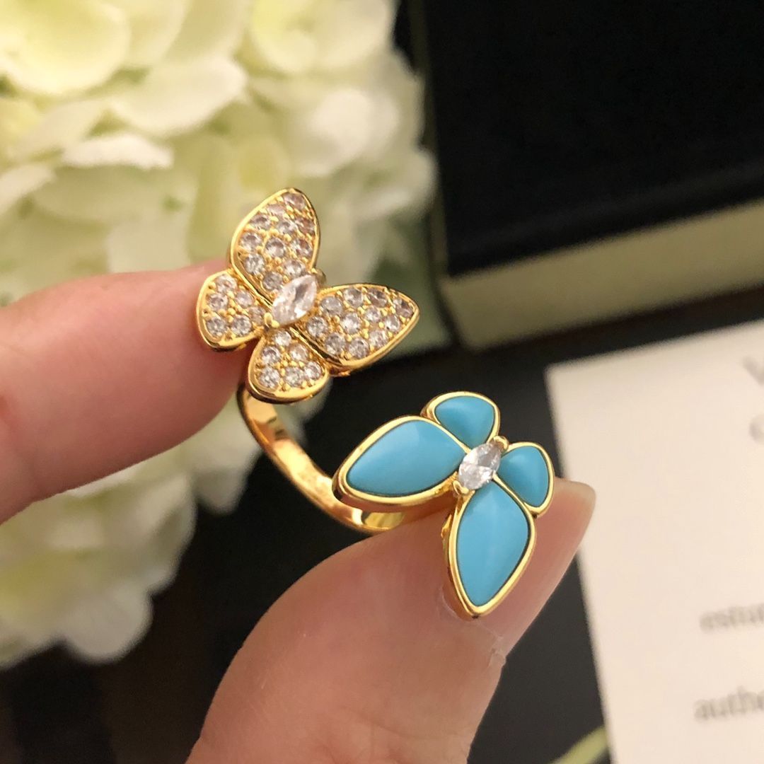 Van Cleef & Arpels ヴァン クリーフ＆アーペル 2022 新作 VCA 美しいバタフライ オープン リング、ネックレス、イヤリング。｜本日限定特価｜新品未使用