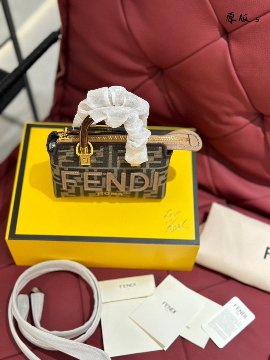 【今日特価】FENDI Mini Top Handle Bag フェンディ ミニ トップハンドル バッグ 【今日特価】FENDI Mini Top Handle Bag フェンディ ミニ トップハンドル バッグ