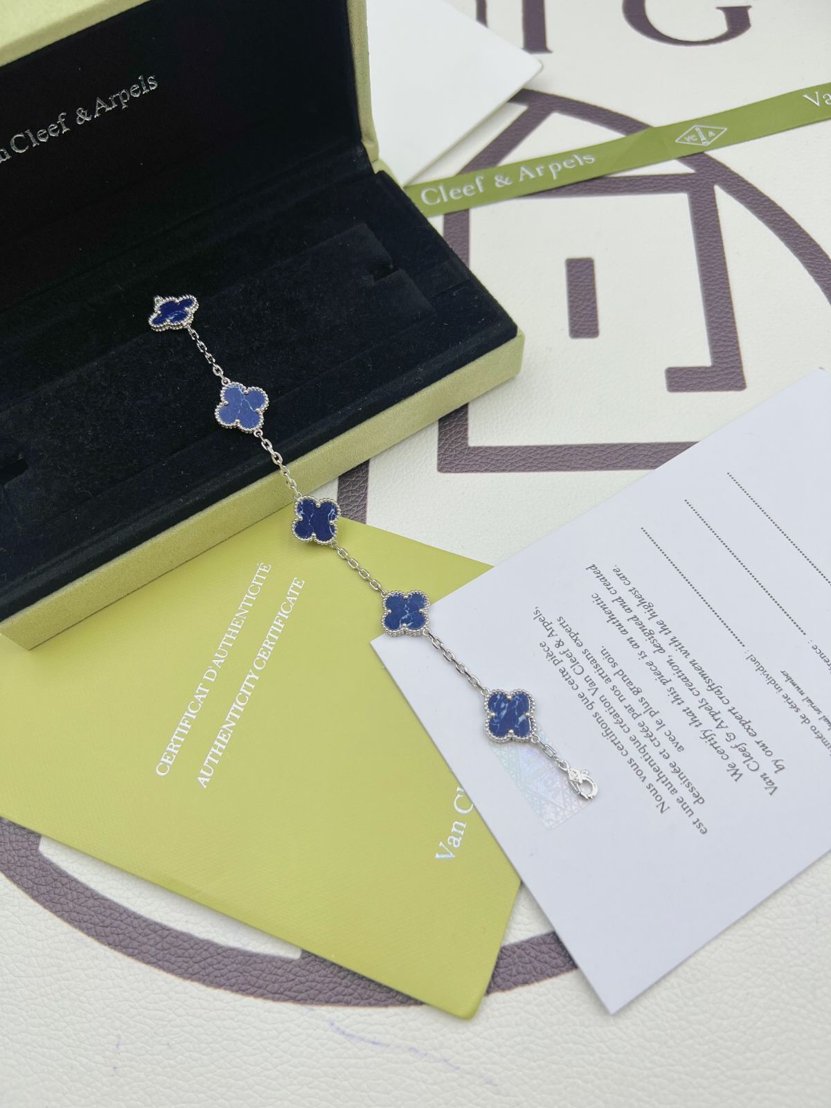 [Van Cleef & Arpels] ヴァン クリーフ＆アーペル 四つ葉のクローバー ペテライト 5 フラワー ブレスレット｜本日限定特価｜新品未使用-WTO輸入1