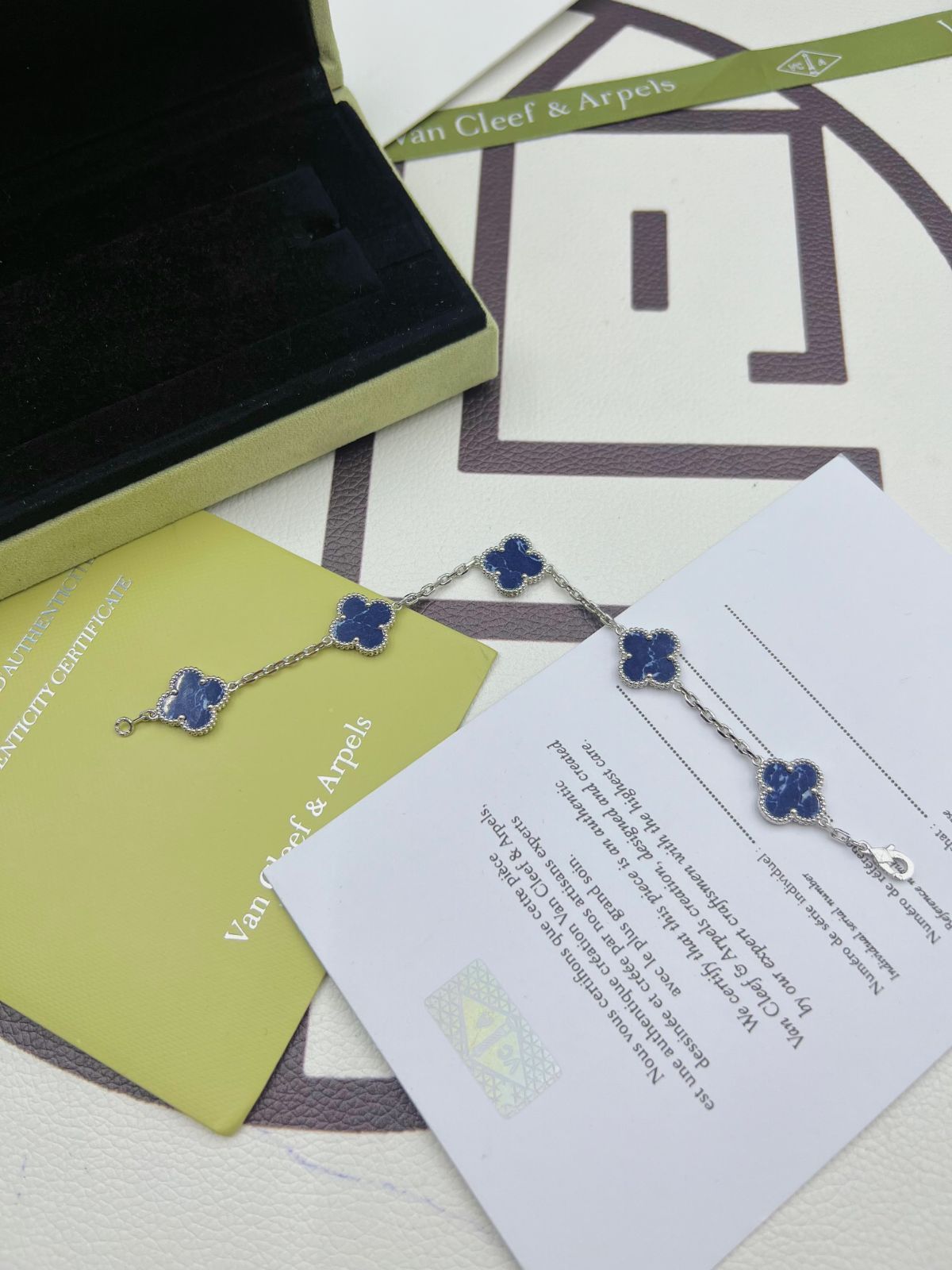 [Van Cleef & Arpels] ヴァン クリーフ＆アーペル 四つ葉のクローバー ペテライト 5 フラワー ブレスレット｜本日限定特価｜新品未使用-WTO輸入1