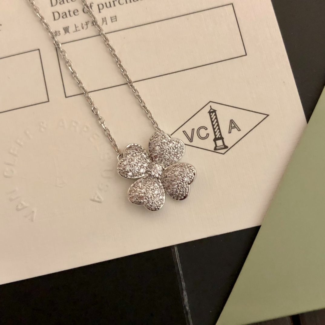[Van Cleef & Arpels]ヴァン クリーフ＆アーペル VCA Frivoleシリーズ 四つ葉のクローバー ダイヤモンド ネックレス｜本日限定特価｜新品未使用-WTO輸入1