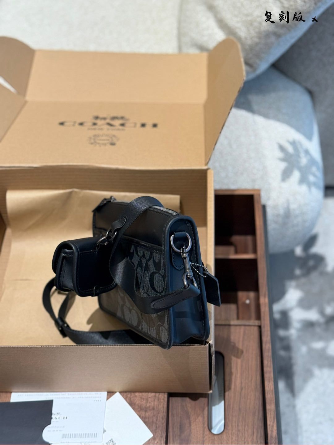 【今日特価】COACH Men's Track Crossbody コーチ メンズ トラック クロスボディ