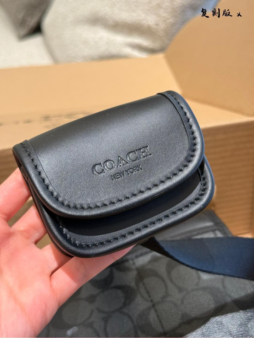 【今日特価】COACH Men's Track Crossbody コーチ メンズ トラック クロスボディ