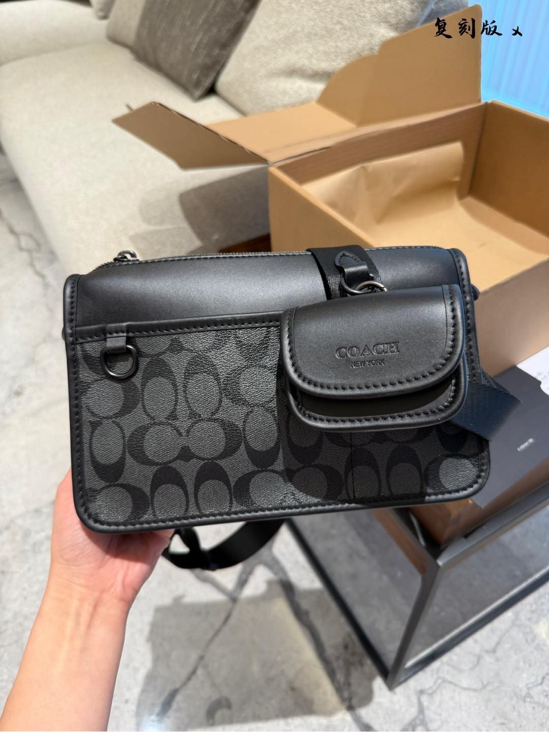 【今日特価】COACH Men's Track Crossbody コーチ メンズ トラック クロスボディ