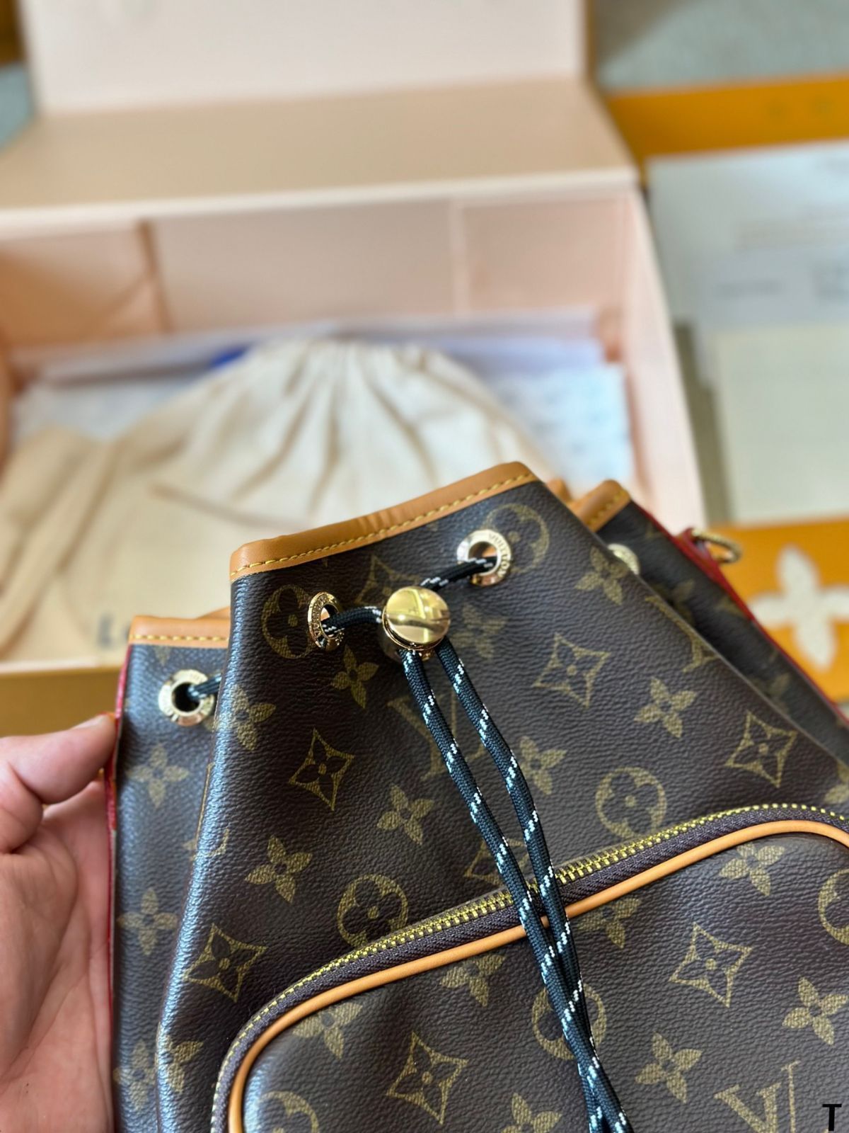 Louis Vuittonバケツバッグ/ハンドバッグ、リュック、小銭入れ、手首バッグ、ショルダーバッグ、 Louis Vuittonバケツバッグ/ハンドバッグ、リュック、小銭入れ、手首バッグ、ショルダーバッグ、