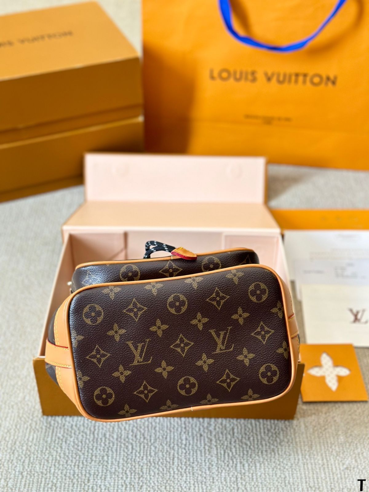 Louis Vuittonバケツバッグ/ハンドバッグ、リュック、小銭入れ、手首バッグ、ショルダーバッグ、 Louis Vuittonバケツバッグ/ハンドバッグ、リュック、小銭入れ、手首バッグ、ショルダーバッグ、