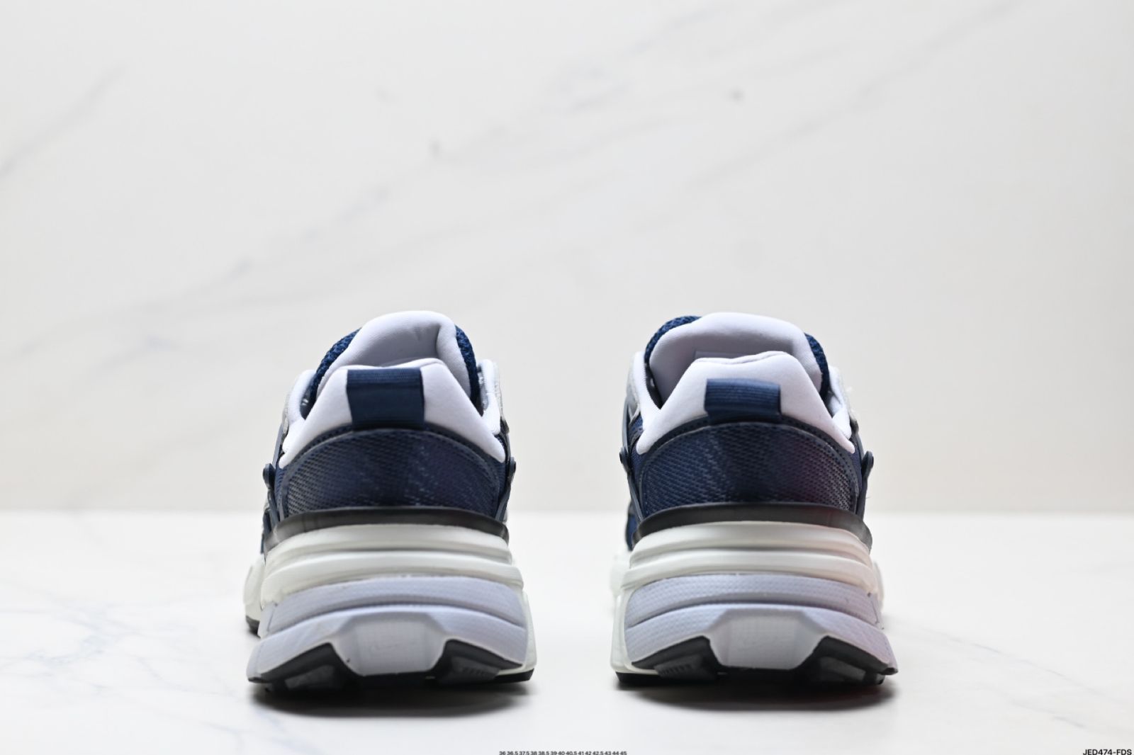 Nike / ナイキ V2K RUN ランニングシューズ レトロスタイル メッシュ通気性アスレチックシューズ-MM輸入